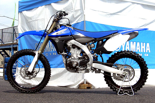 YZ450F 2010fB9ɐEœ\ꂽ΂̃j[fAS{gNX̉łIځB